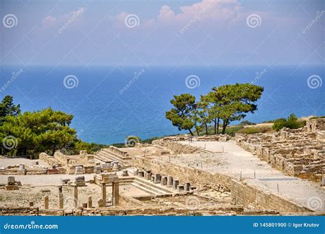 Ruinas Antiguas De La Antig Edad En La Isla De Rodas Foto De Archivo