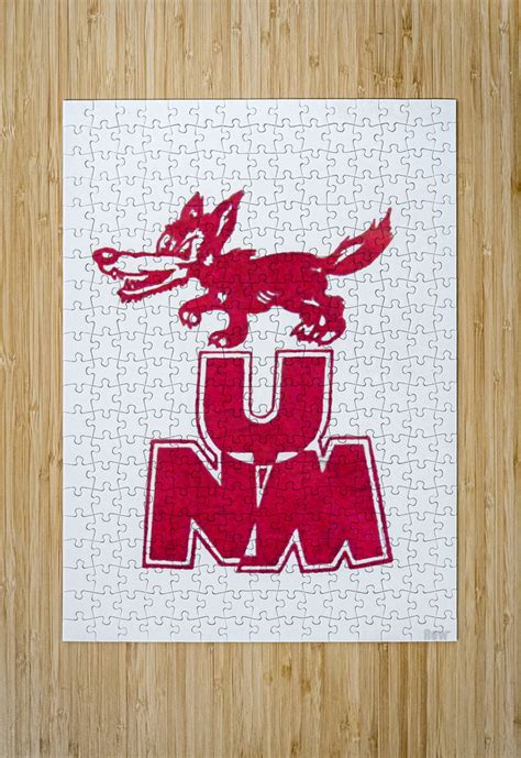 Throwback New Mexico Lobo Art - Row One Brand