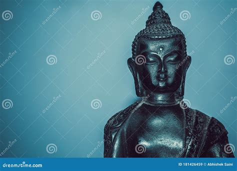 Estatua De La Cabeza De Buddha Cara De Budismo De Fondo Blanco Imagen