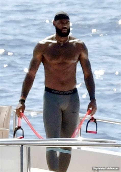 Lebron James Shirtless And Bulge On A Yacht The Men Men