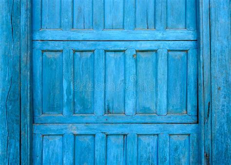 Detalhe De Uma Porta De Madeira Azul Antiga Foto De Stock Imagem De