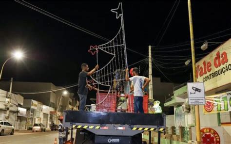 Prefeitura de Petrolina inicia montagem da iluminação do Natal Luz