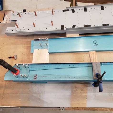 Rear Wing Spar Assembly F1 Rocket Hangar