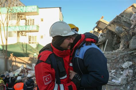 Ascienden a 21 mil los muertos por sismo en Turquía y Siria Crónica