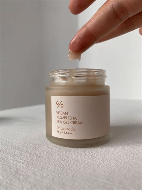 Крем. Текстура | Face cream, Amazon beauty products, Natural skin ...