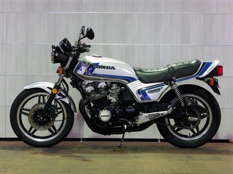 ホンダ 旧車 Honda Cb900f 【売約済】 Myp World Classic Bike 世界の旧車屋 日本の旧車