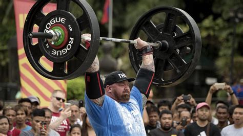 The Mountain Bjornsson Deadlifts 501 Kg To Set World Record Sportstar