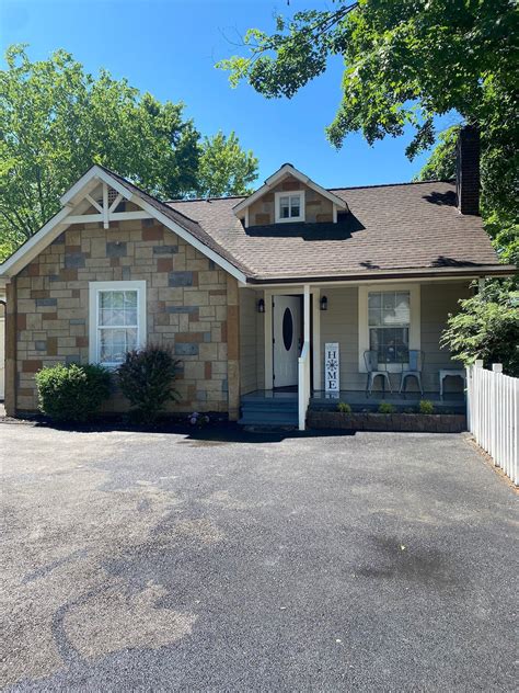 pet friendly airbnb pigeon forge 7