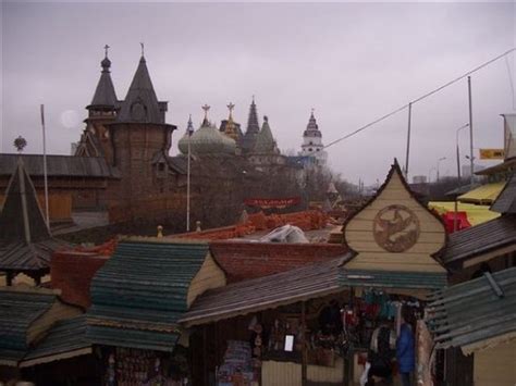 Izmailovo Market - Review of Izmailovsky Market, Moscow, Russia ...