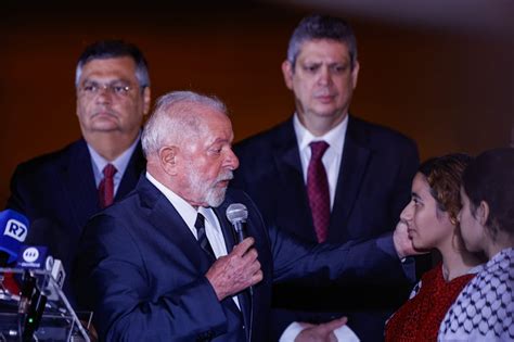 Fala De Lula Comparando Ações De Israel E Hamas é Perigosa Diz Conib