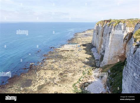 Chalk cliffs at Cote d'Albatre. Etretat, France Stock Photo - Alamy