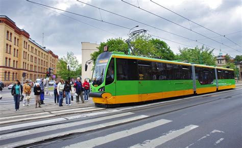 Mpk Pozna Nowe Tramwaje Dostarczy Pozna Ski Modertrans Pozna