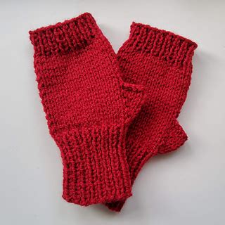 Ravelry Quick Easy Aran Weight Fingerless Mittens Pattern By