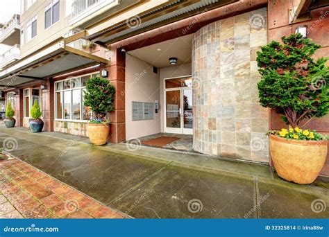 City Modern Apartment Building Entrance. Exterior. Stock Photo - Image of apartment, city: 32325814