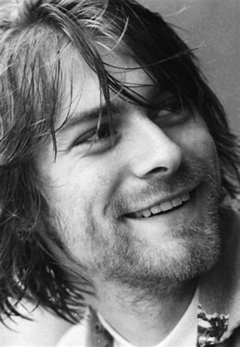 Kurt Cobain Smiling 22 Pictures Of Kurt Cobain Smiling In Honor Of