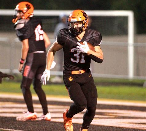 Photos Wheaton Warrenville South Vs Batavia In Week Football Shaw