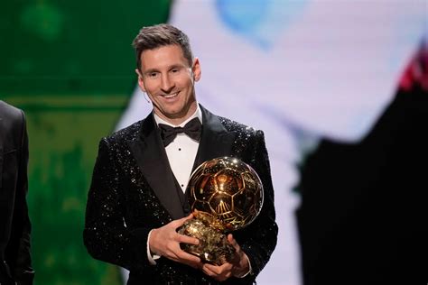 Lionel Messi é O Favorito A Ganhar 8ª Bola De Ouro Da Carreira Sic