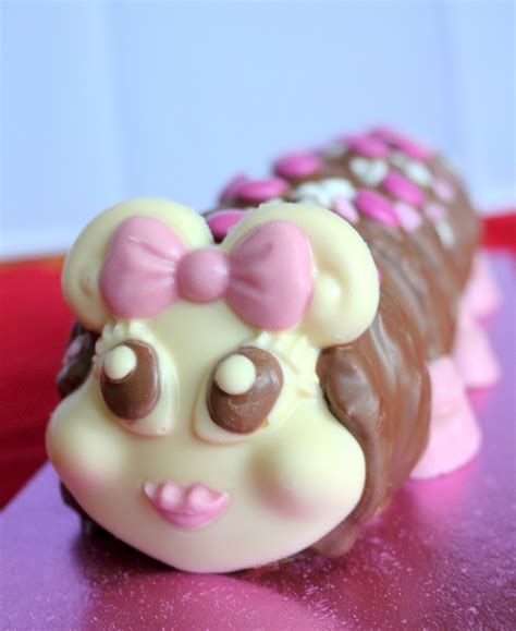 Breaking News – Colin Caterpillar has Girlfriend – BakingBar