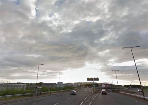 Road ˜partially Blocked Near Gogarburn Roundabout Due To 3 Vehicle