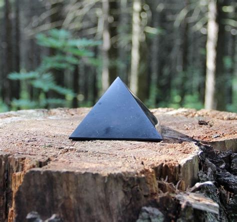 Shungite Pyramid Infinita Fi Verkkokauppa