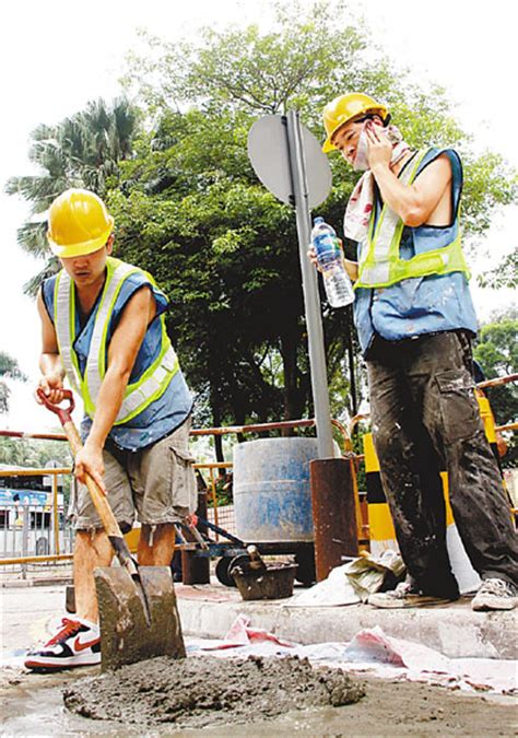 每日十萬地盤工中暑高危 香港文匯報