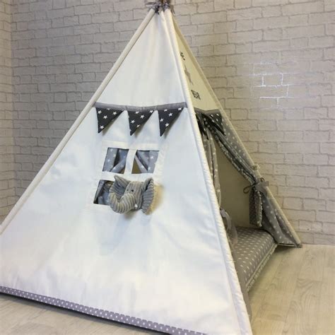 Grey Star Deluxe Teepee Corkys Den