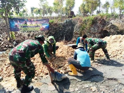 Jelang HUT Ke 78 TNI Koramil Sukolilo Menggelar Kegiatan Karya Bhakti