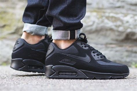 Nike Air Max Triple Black Sneaker Freaker