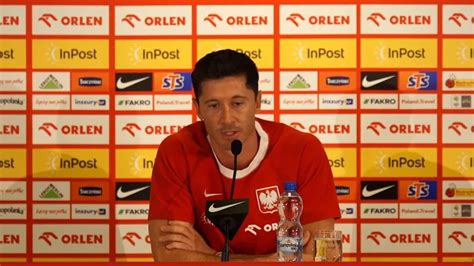 Robert Lewandowski Nie Zagra W Reprezentacji Napastnika Wyeliminowa A