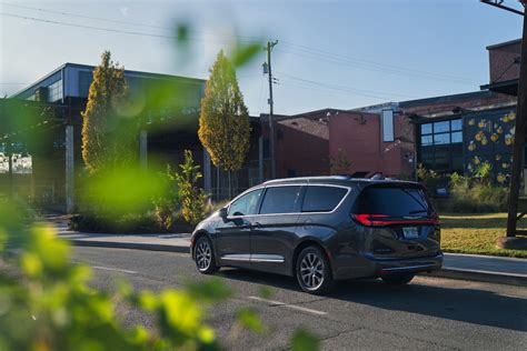 Chrysler Pacifica PHEV Number 100,000 Rolls Off the Assembly Line in ...