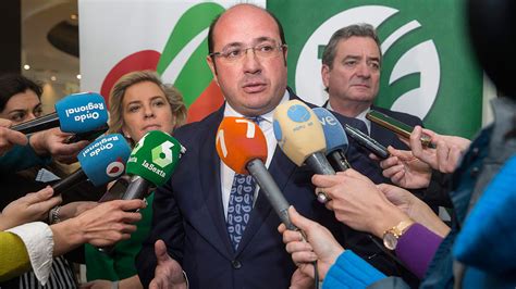 La oposición reclama al presidente de Murcia que dimita l RTVE