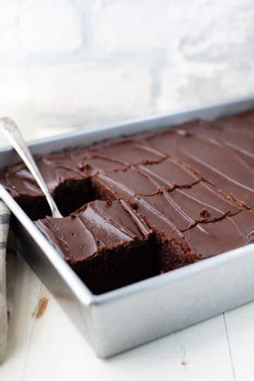 One Bowl Buttermilk Chocolate Cake The Seasoned Mom