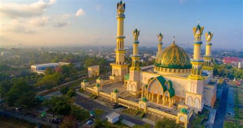 Islamic Center Masjid Termegah Di Pulau 1000 Masjid Lombok Info