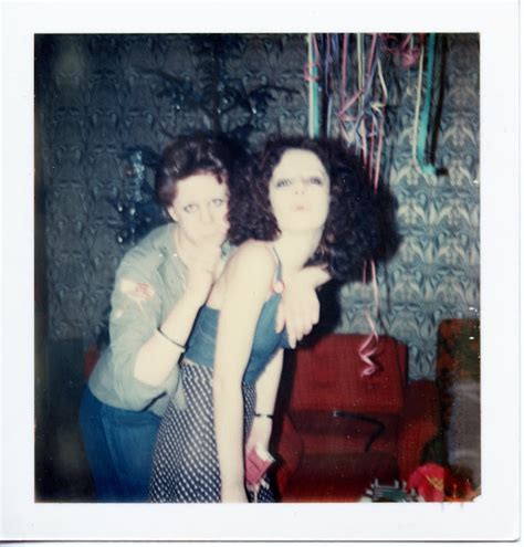 25 Cool Polaroid Prints Of Teen Girls In The 1970s ~ Vintage Everyday