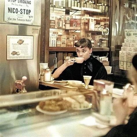 Pin by Sebastián Baena Jiménez on Cafés y estrellas de cine Audrey