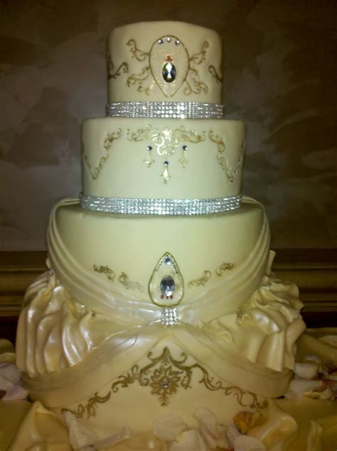 Ivory Wedding Cake 4 Tier Ivory Wedding Cake With Bling Wendy B