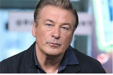 Alec Baldwin Pulled Trigger Killing Halyna Hutchins Fbi Concludes