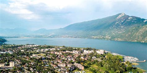 Aix Les Bains Entre Lac Et Montagne Des Biens De Prestige Le Point