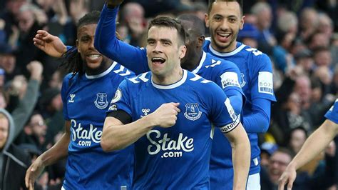 Everton Manager Sean Dyche Counting Down The Days Until Seamus Coleman