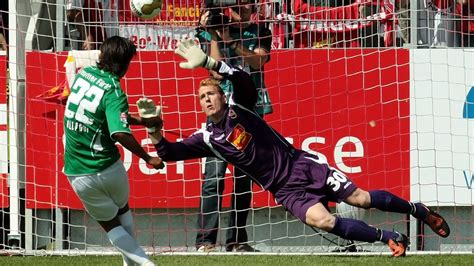 2 Fußball Bundesliga Aachen holt Punkt in Kaiserslautern Fürth