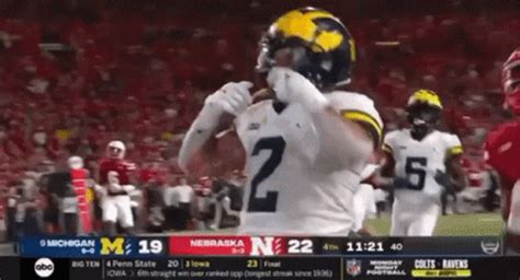 Corum Michigan Football GIF - Corum Michigan Football Cornhuskers ...