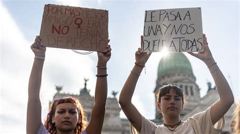 Así se vivió la marcha del 8M 2024 en Buenos Aires Vogue