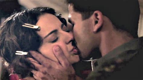 Kangana Ranaut Kissing