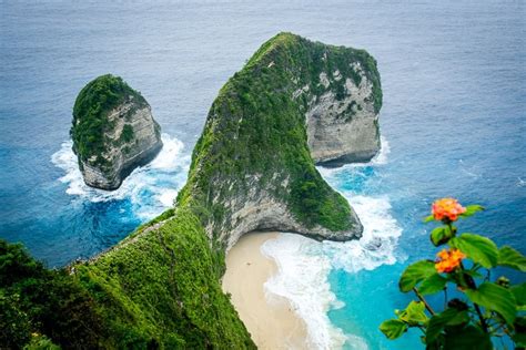 Buddha Point Underwater Temple Statue In Nusa Penida Lembongan