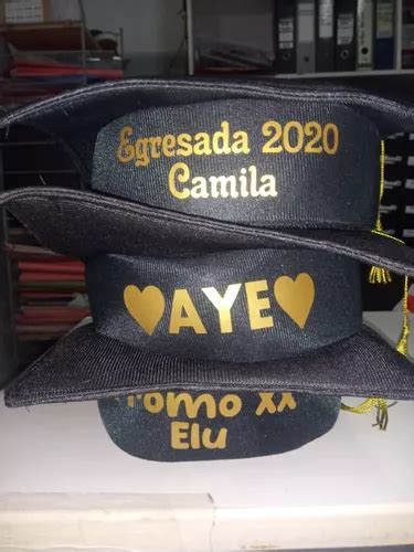 Gorros De Egresados Birretes Sombreros Con Nombre Y Borla En Venta En