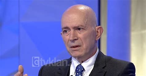 Kryehetuesi i komunizmit tregon pse kërkohej arrestimin e gjyshit të ...