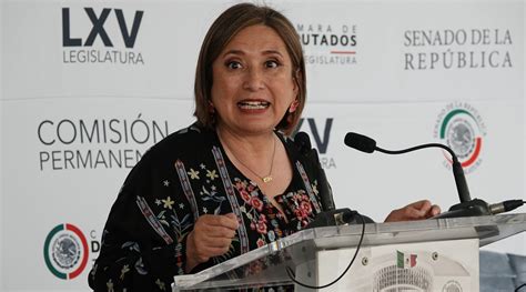 Xóchitl Gálvez Se Disfrazó De Dinosaurio Y Protestó En Contra Del Plan B De Amlo En El Senado