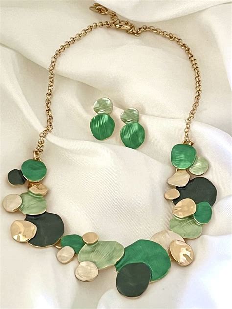 Conjunto Colar E Brincos Verde Escuro In