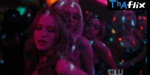 Madelaine Petsch Lesbian Scene In Riverdale Vanessa Morgan Tnaflix