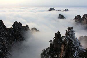 The Yellow Mountain Hiking, The Yellow Mountain Walking - China Hiking